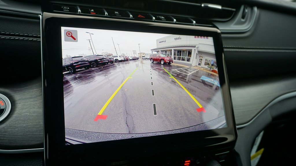 New 2025 Jeep Grand Cherokee Limited image 21