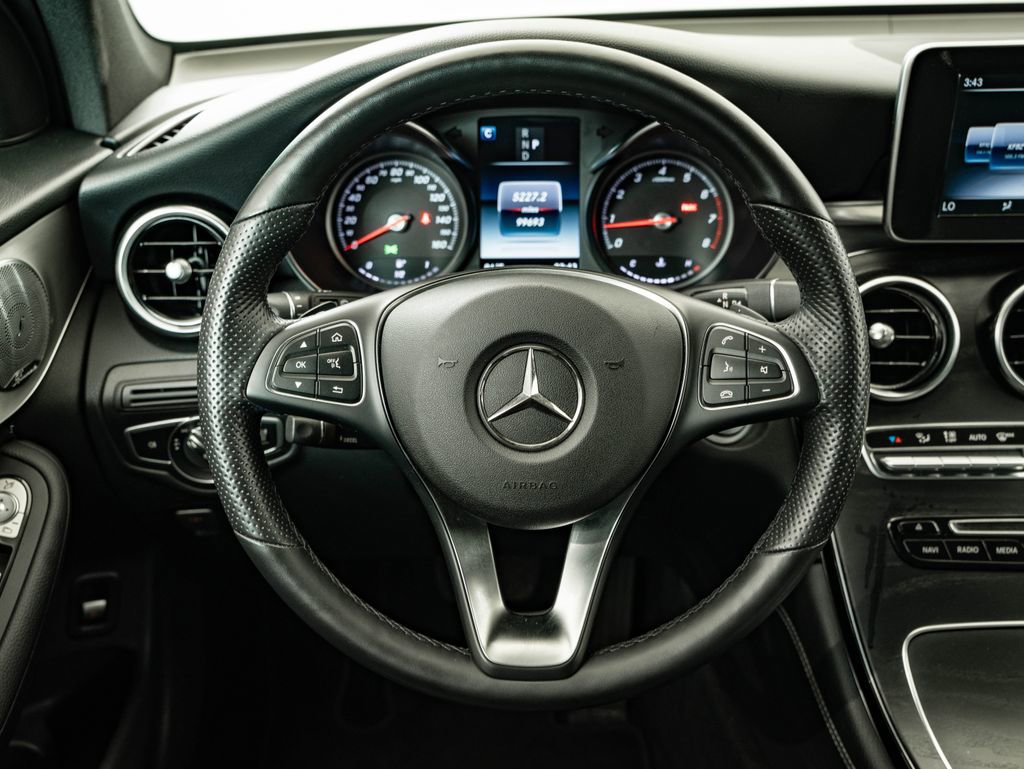 Used 2019 Mercedes-Benz GLC 300 4MATIC image 39