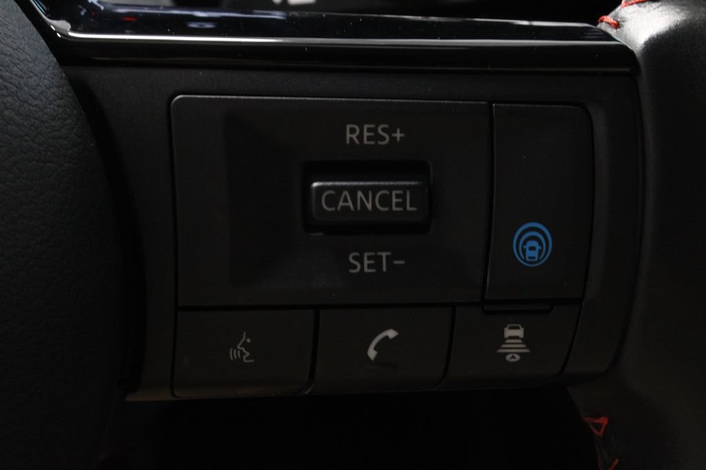 Certified 2025 Nissan Kicks SR AWD/4WD image 28