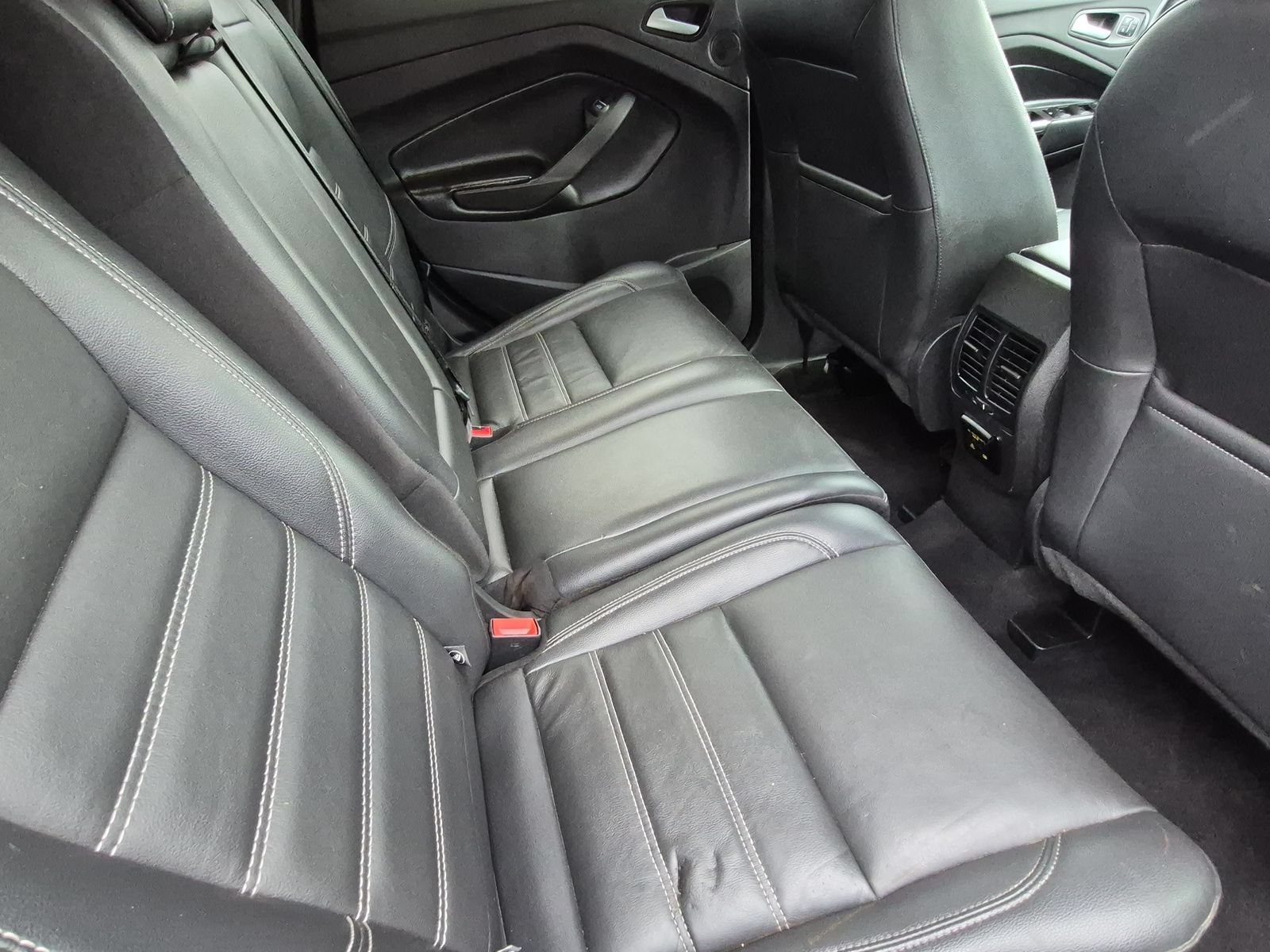 Used 2019 Ford Escape Titanium AWD/4WD image 20