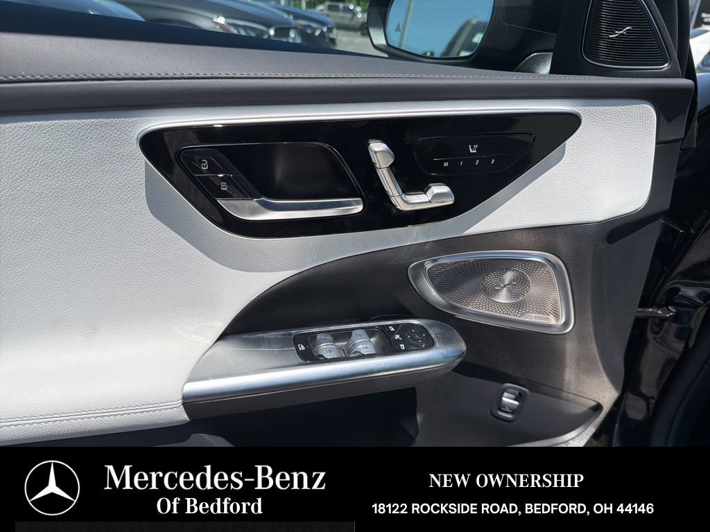 New 2026 Mercedes-Benz C 300 4MATIC Sedan image 8