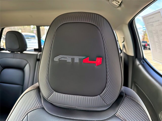 Used 2022 GMC Canyon AT4 image 17