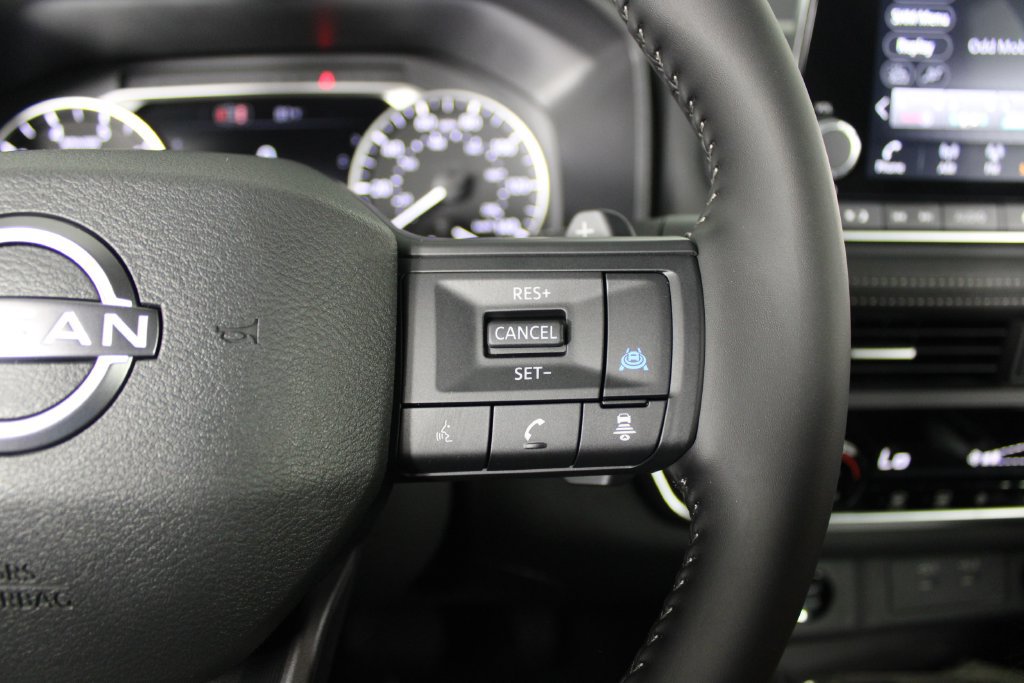 Certified 2026 Nissan Rogue SV FWD image 25