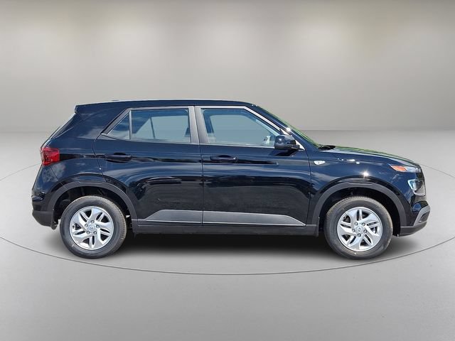New 2026 Hyundai Venue SE FWD image 8