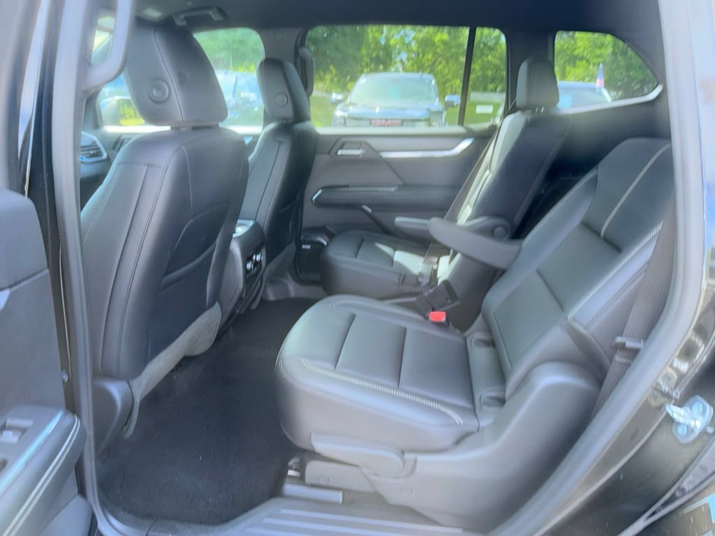 Used 2026 GMC Acadia Elevation w/ Elevation Premium Package AWD/4WD image 19