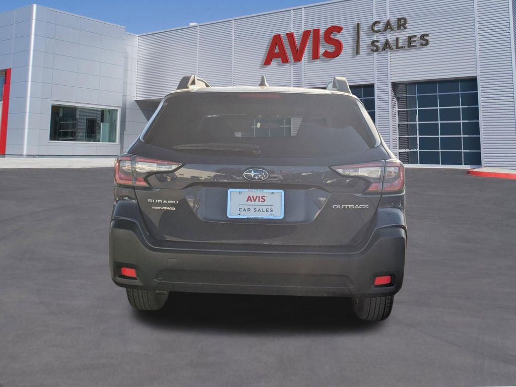 Used 2025 Subaru Outback Premium image 5
