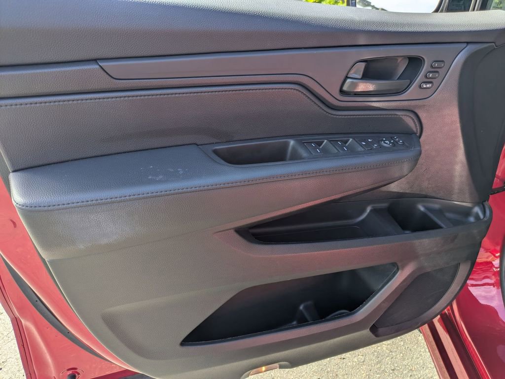 Used 2025 Honda Odyssey Sport-L image 15