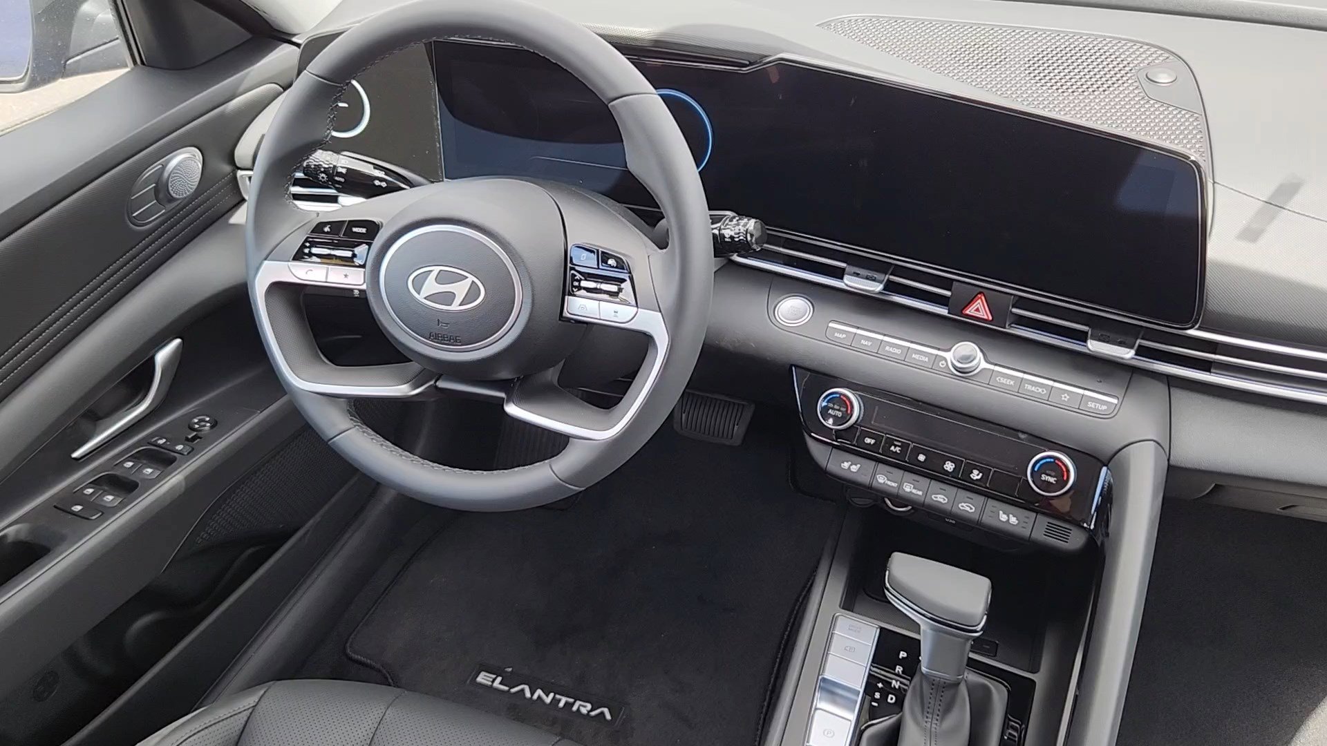 New 2026 Hyundai Elantra Limited image 5