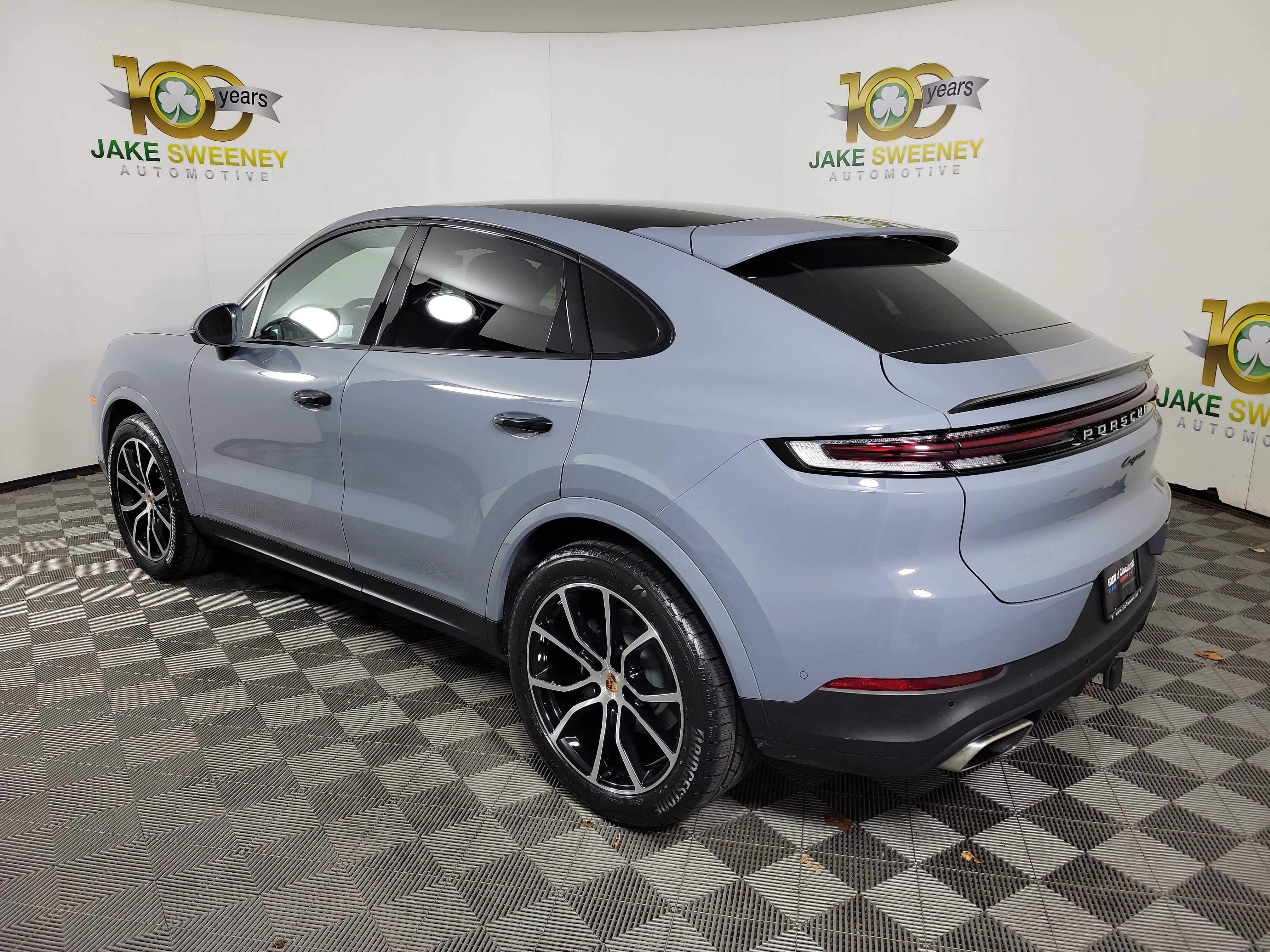 Used 2025 Porsche Cayenne Coupe AWD/4WD image 5