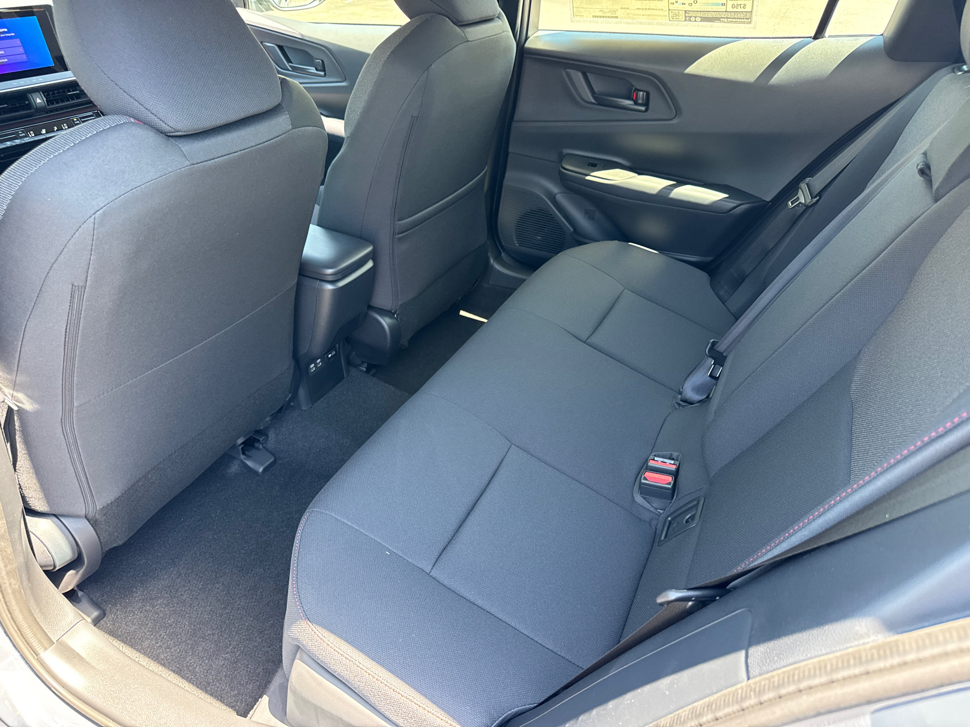 New 2027 Toyota Prius Plug-In Hybrid FWD image 19