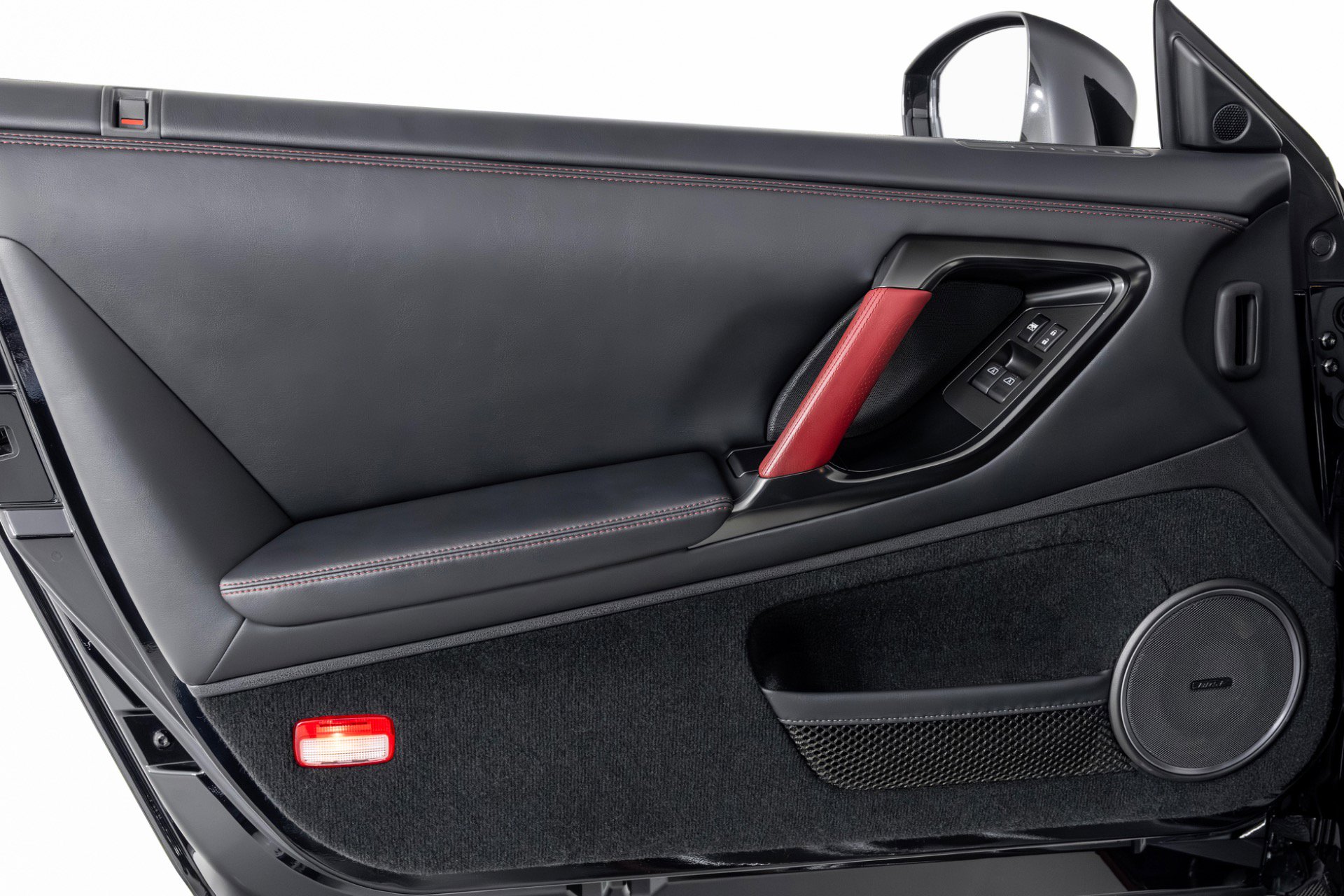 Used 2017 Nissan GT-R NISMO image 26