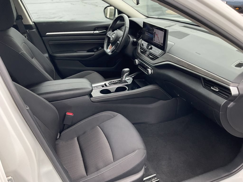 Used 2023 Nissan Altima 2.5 SV w/ SV Premium Package AWD/4WD image 19