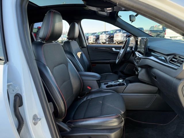 Certified 2023 Ford Escape ST-Line Select w/ Tech Pack #2 image 17