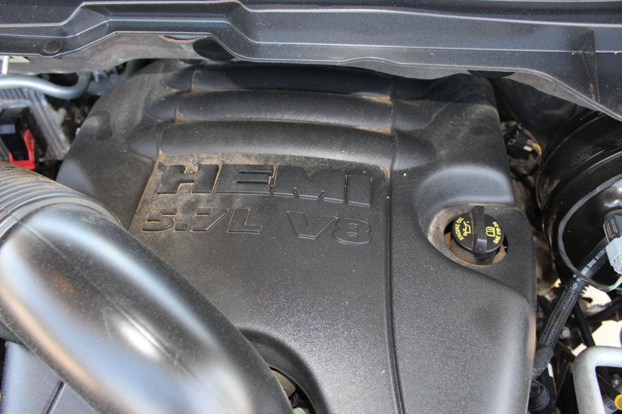 Used 2016 RAM 1500 Laramie w/ Convenience Group AWD/4WD image 32