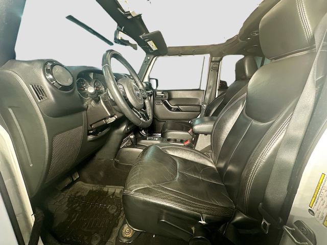 Used 2014 Jeep Wrangler Unlimited Sahara image 20