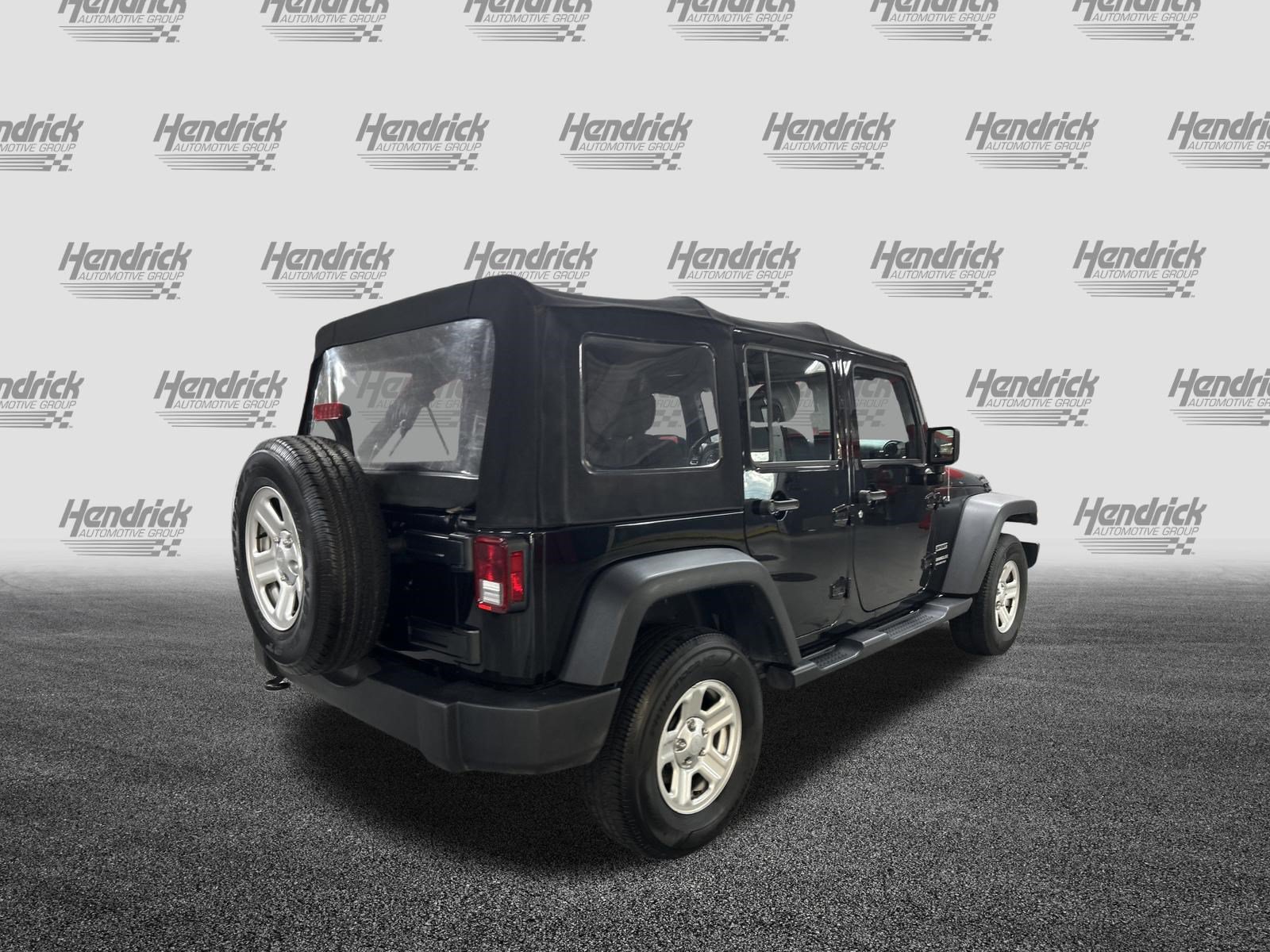 Used 2017 Jeep Wrangler Unlimited Sport w/ Connectivity Group AWD/4WD image 10