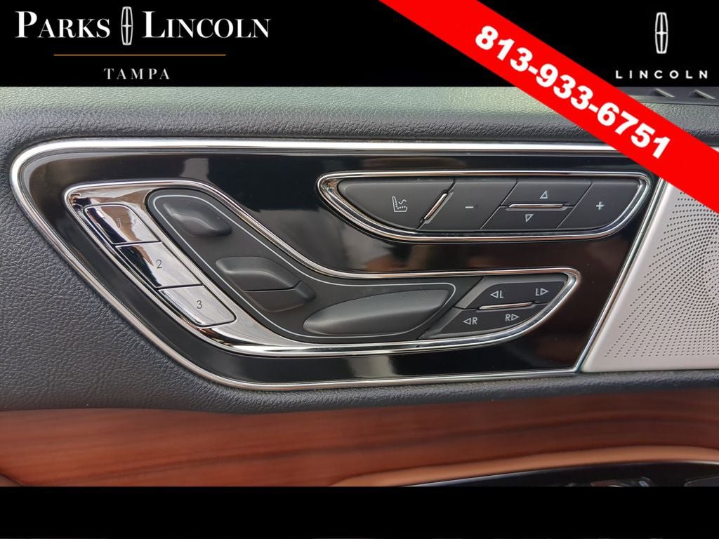 Used 2021 Lincoln Navigator Reserve w/ Luxury Package AWD/4WD image 19