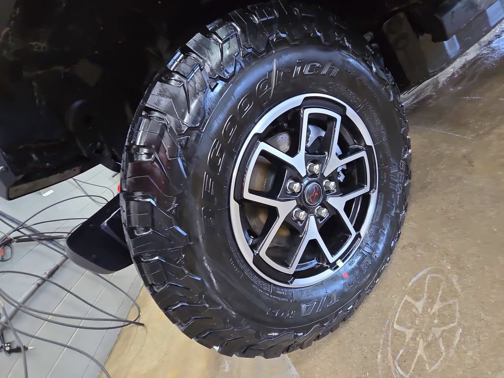 New 2026 Jeep Wrangler Unlimited Rubicon w/ Whitecap Package AWD/4WD image 33