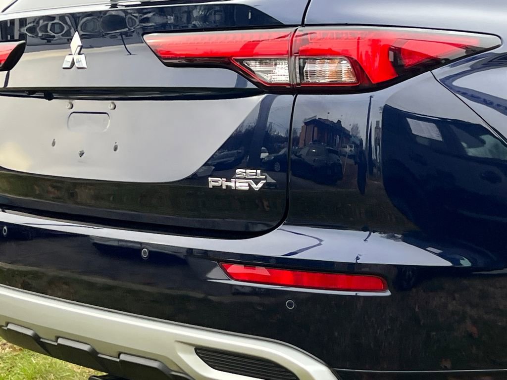 Used 2023 Mitsubishi Outlander SEL image 5