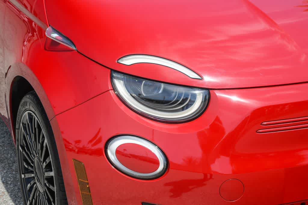 Used 2024 FIAT 500 e (RED) FWD image 4