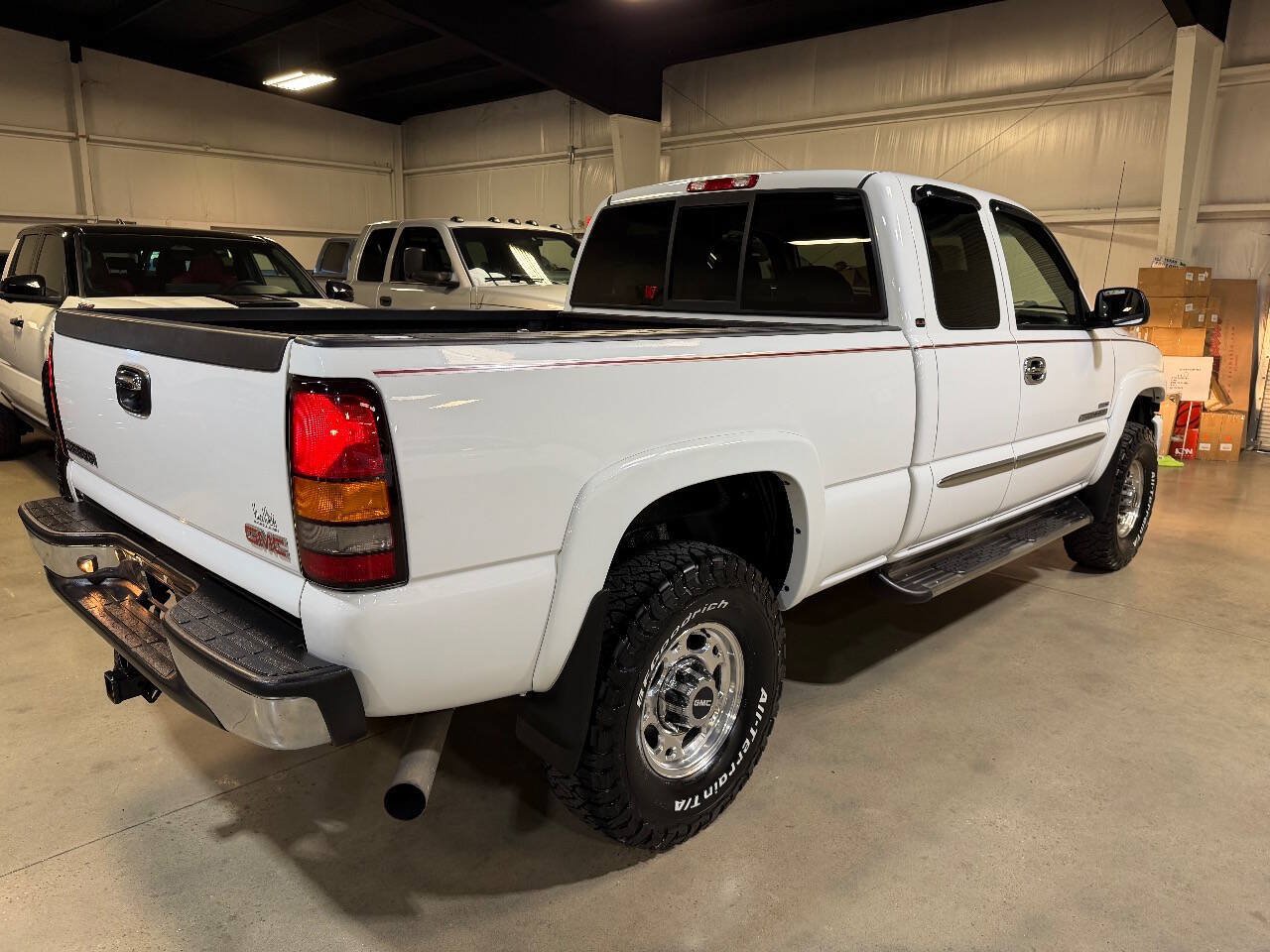 Used 2007 GMC Sierra 2500 SLE w/ Heavy-Duty Power Package RWD image 6