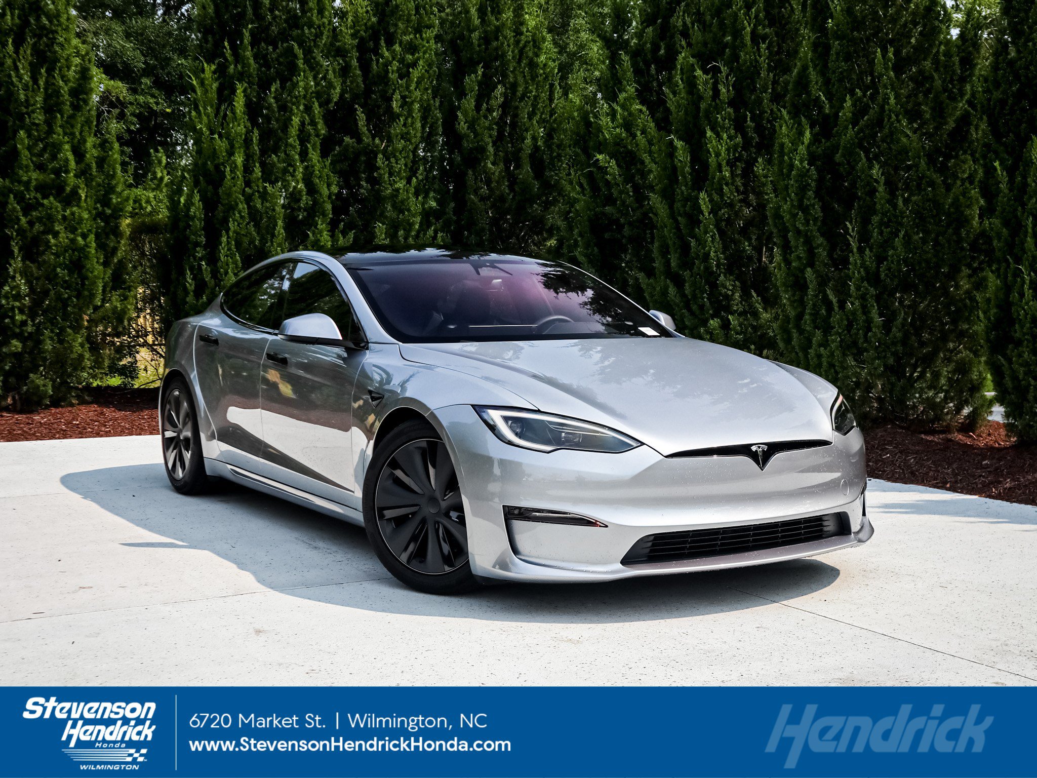 Used 2025 Tesla Model S AWD/4WD image 1