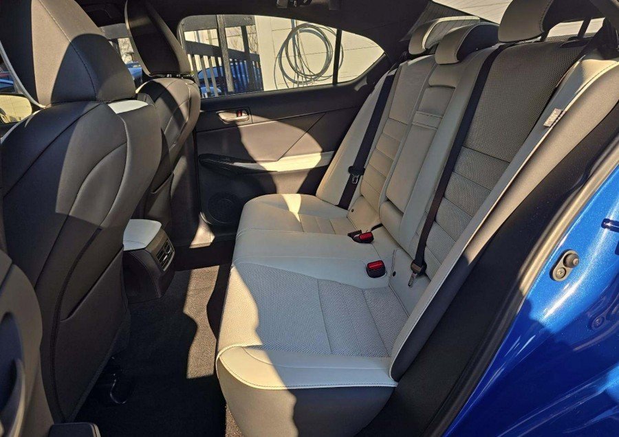 Used 2021 Lexus IS 350 F Sport image 8