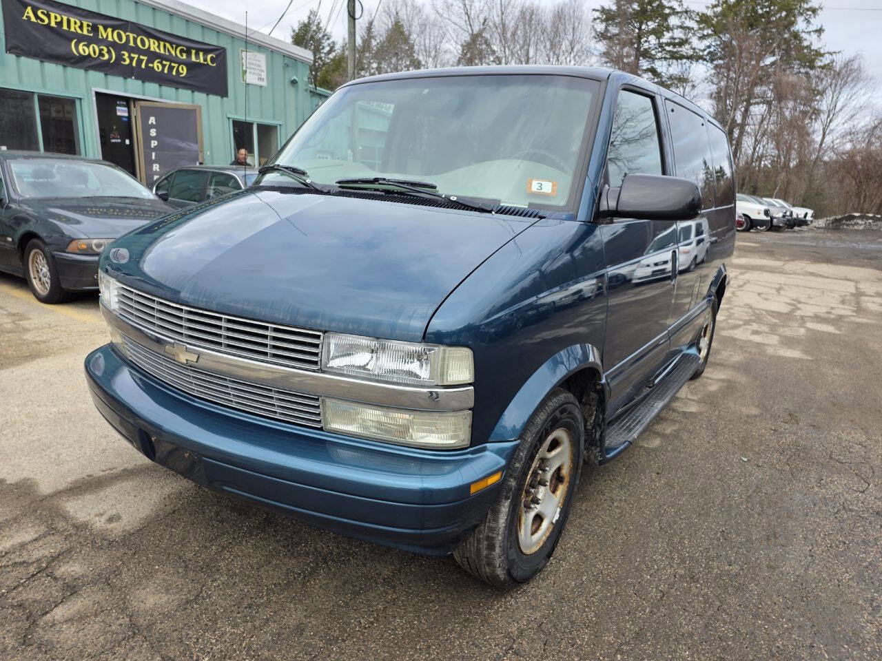 Used 2003 Chevrolet Astro LS AWD 3dr Mini Van w/ LS Preferred Equipment Group image 4