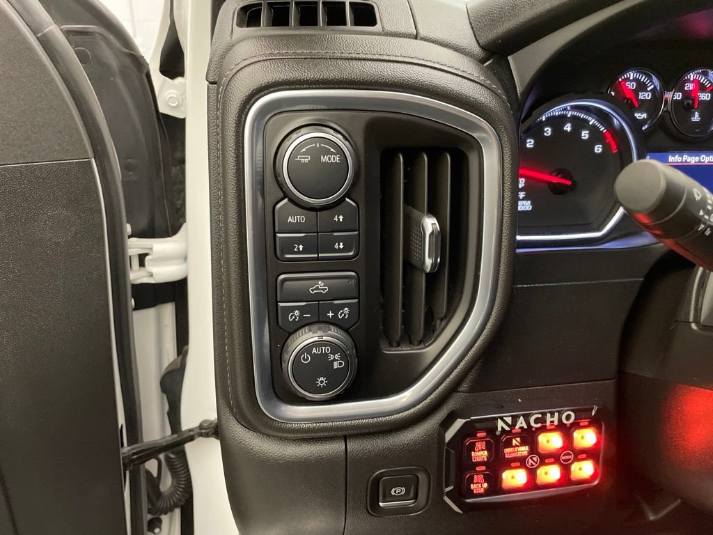 Used 2021 Chevrolet Silverado 1500 LT AWD/4WD image 20
