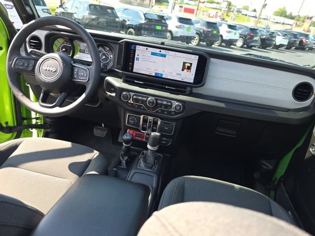Used 2025 Jeep Wrangler Unlimited Sport AWD/4WD image 44