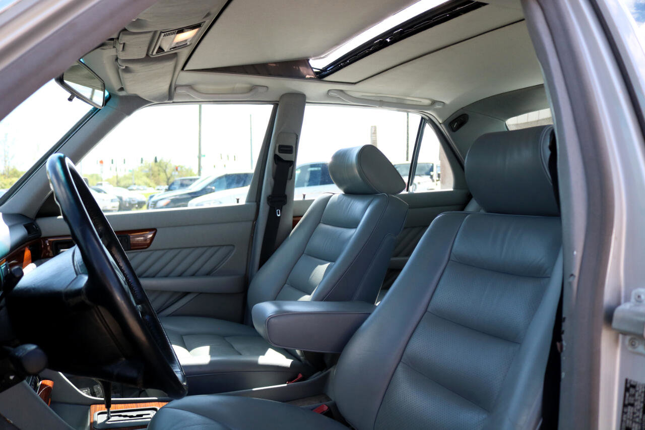 Used 1990 Mercedes-Benz 300 SE image 14