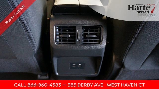 Used 2023 Nissan Rogue SV image 38