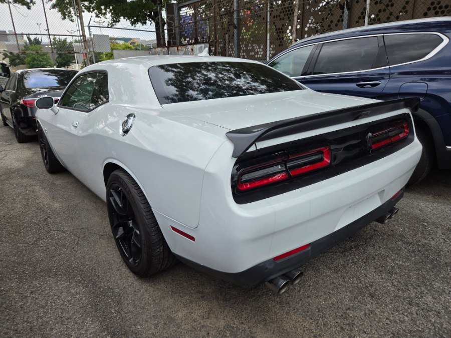 Used 2017 Dodge Challenger R/T Scat Pack RWD image 6