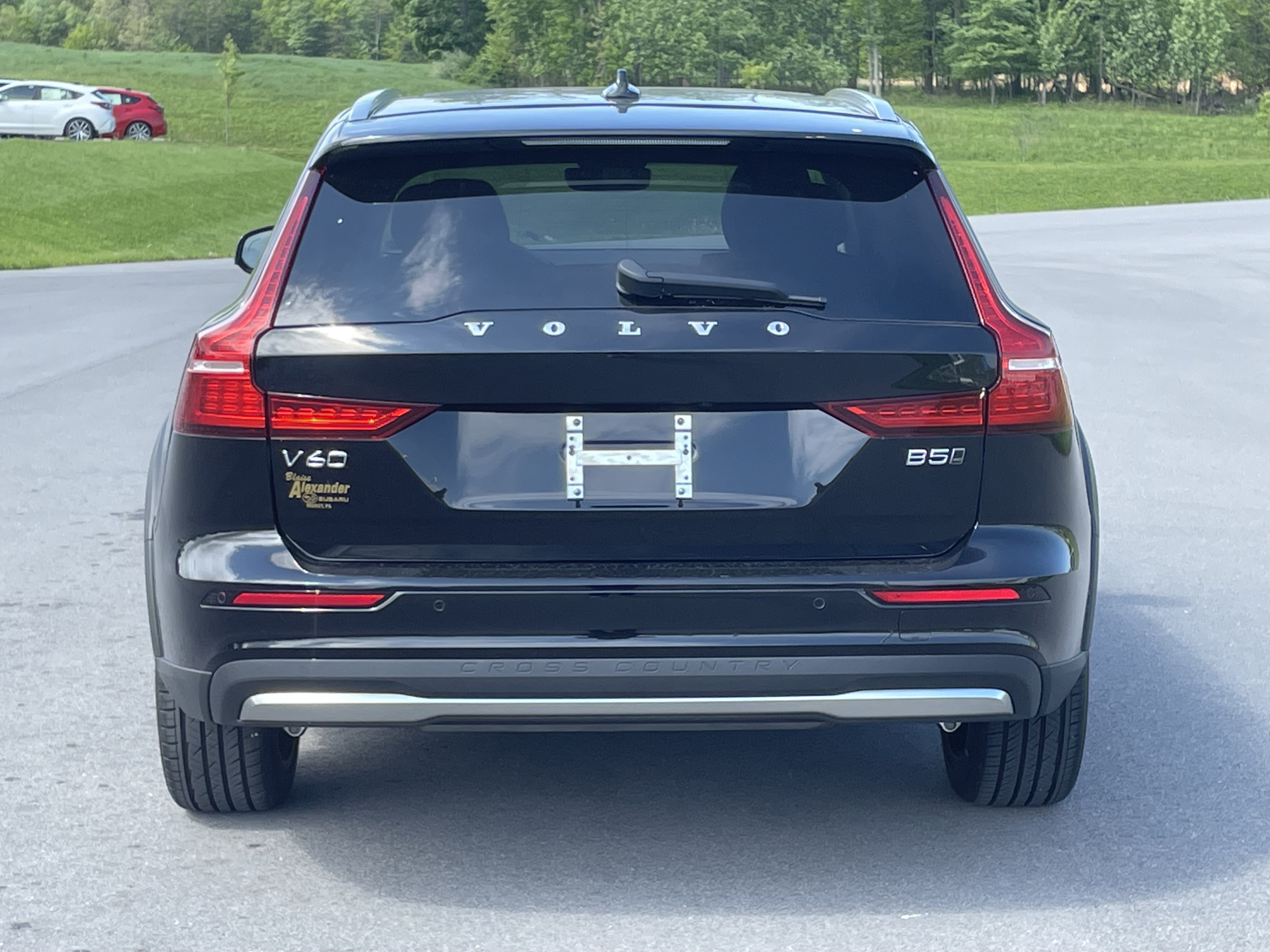 Used 2025 Volvo V60 B5 Cross Country Plus AWD/4WD video 4