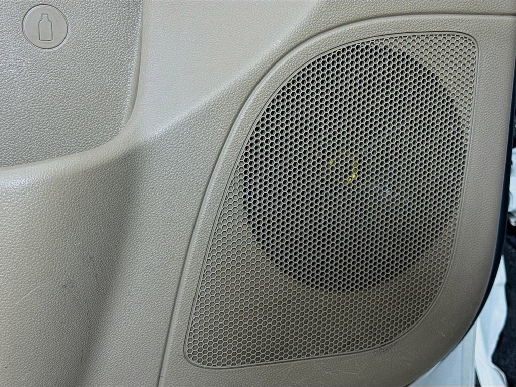 Used 2014 Kia Sedona LX image 22