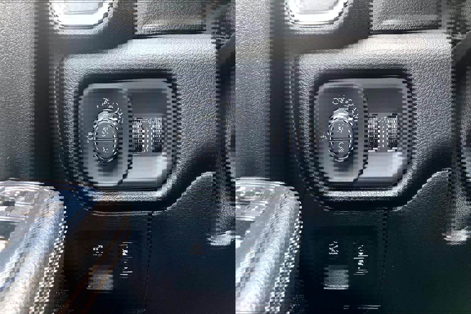 Used 2021 RAM 1500 Laramie w/ Sport Appearance Package image 34