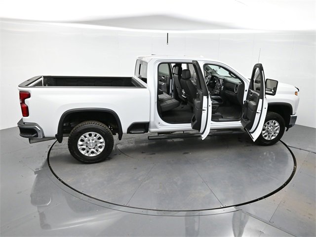 Used 2020 Chevrolet Silverado 2500 LTZ w/ LTZ Plus Package image 45