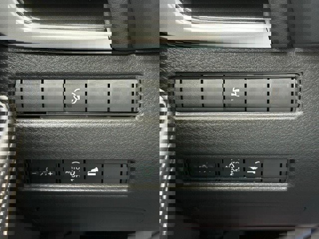 New 2026 Nissan Rogue SV image 30