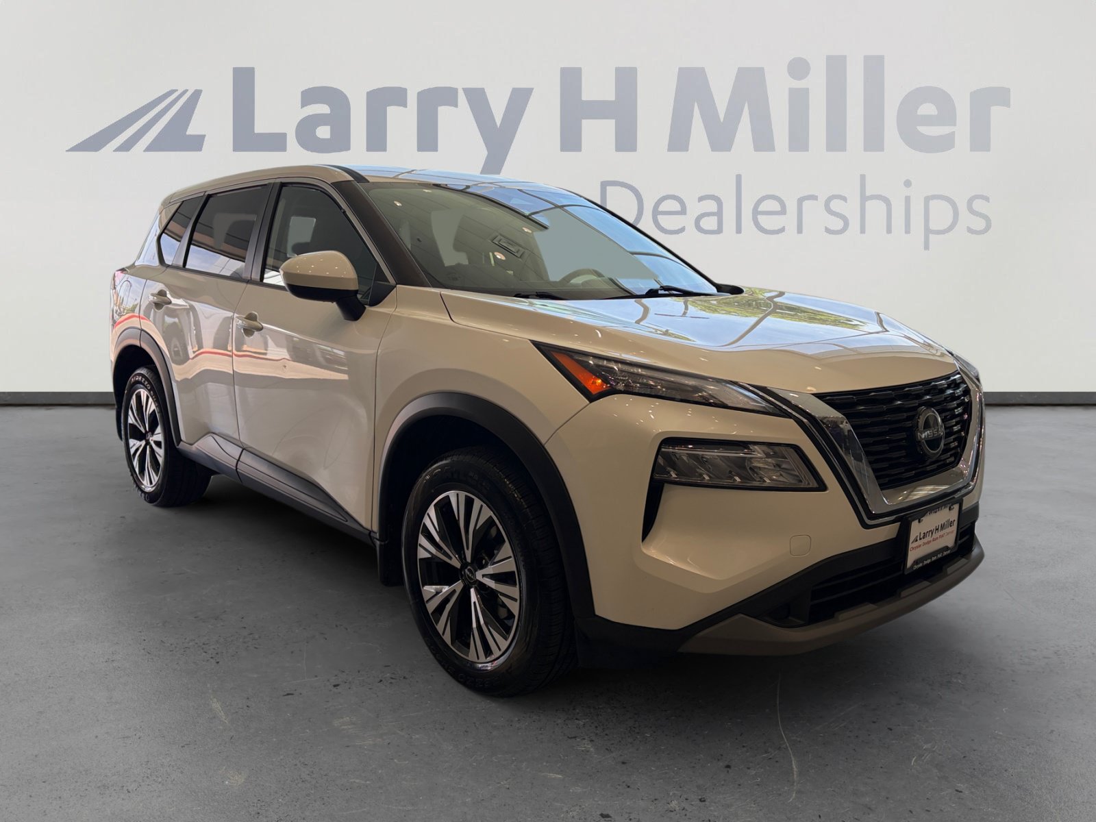 Used 2023 Nissan Rogue SV FWD image 7