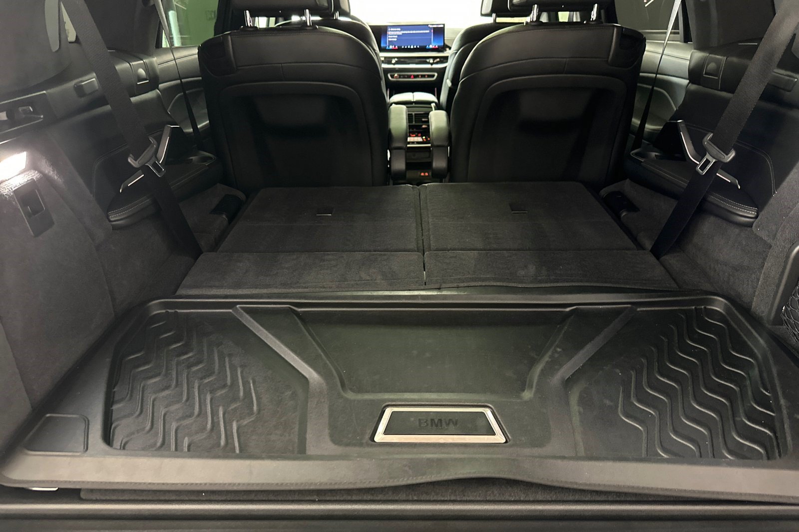 Certified 2025 BMW X7 M60i AWD/4WD image 34