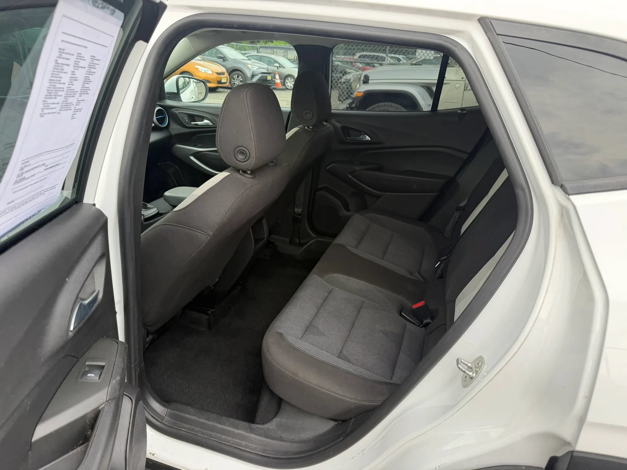 Used 2024 Chevrolet Trax LS w/ LS Convenience Package FWD image 28