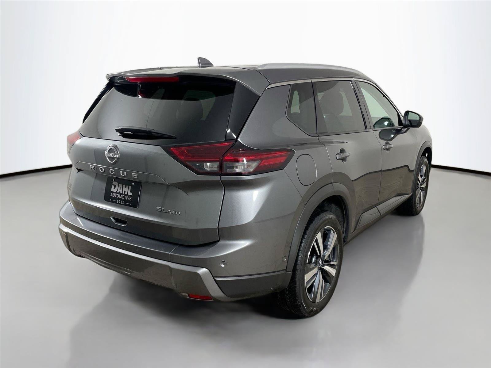 Used 2026 Nissan Rogue SL AWD/4WD image 13