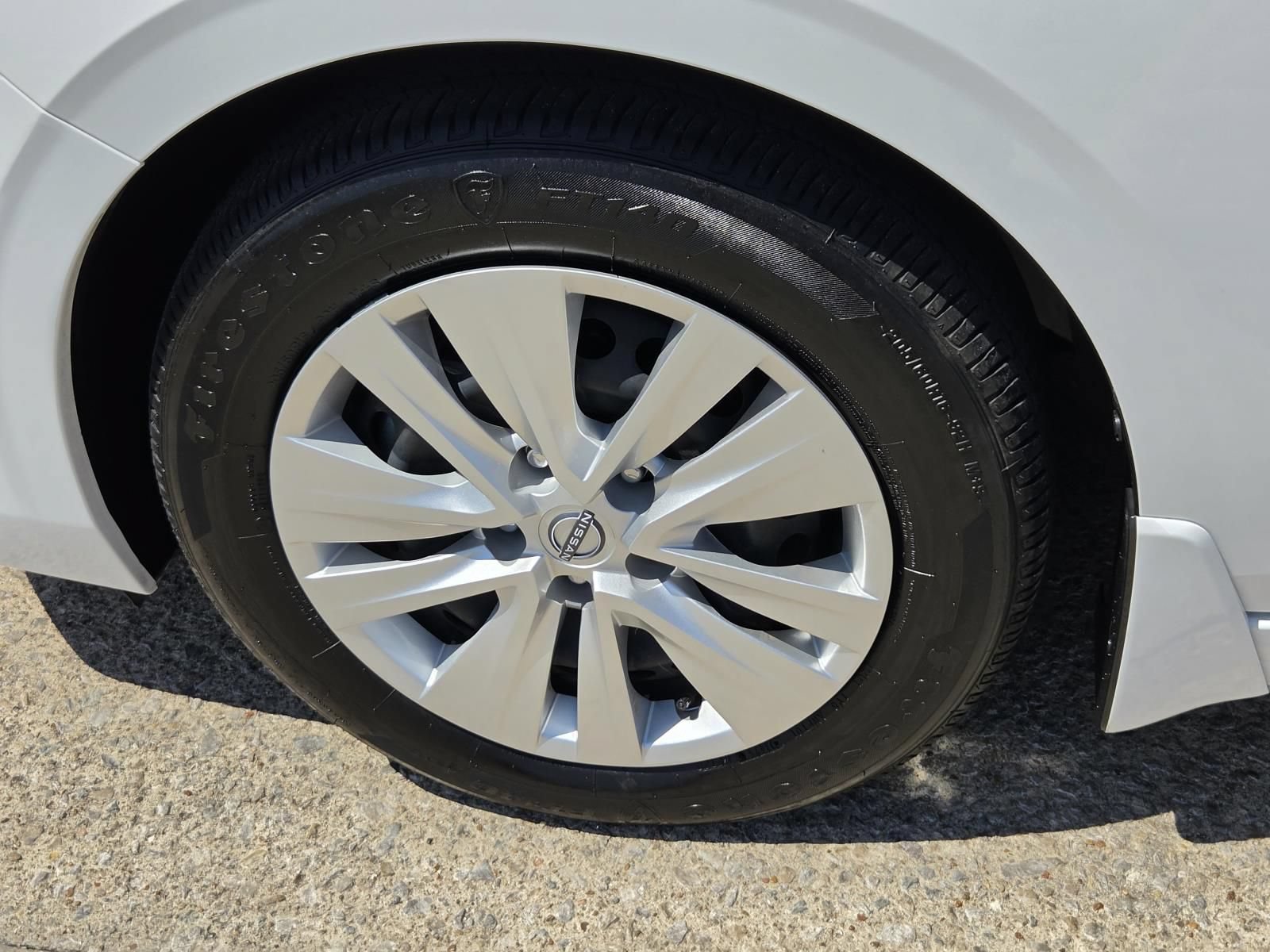 Certified 2025 Nissan Sentra S FWD image 9