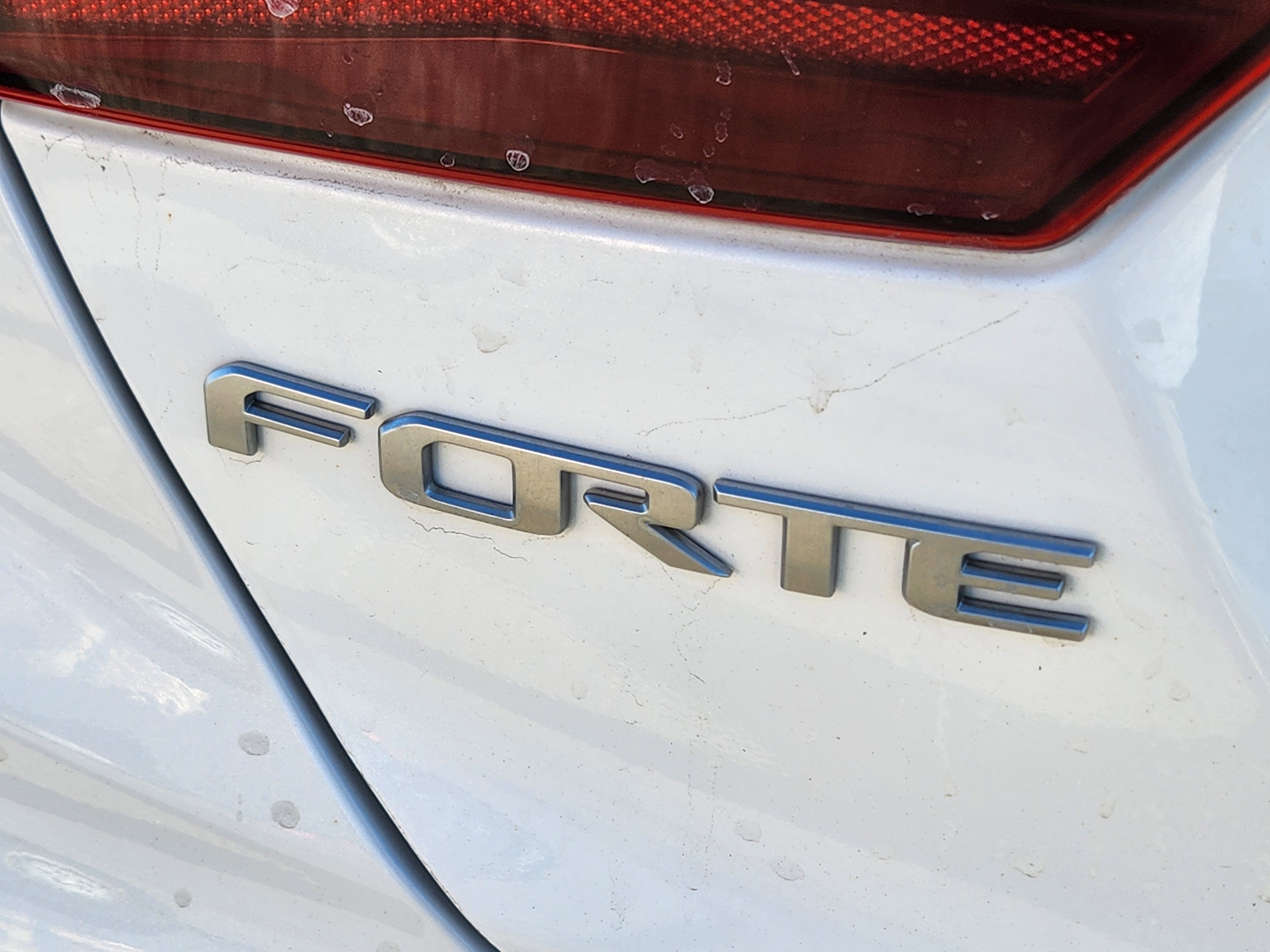 Used 2023 Kia Forte LXS w/ LXS Technology Package image 12