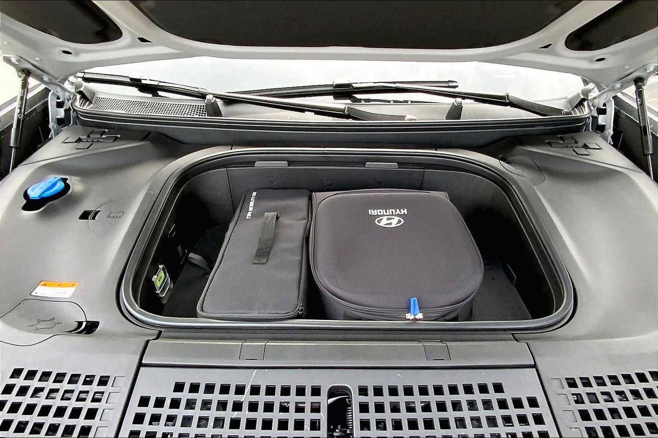 New 2026 Hyundai Ioniq 9 S image 16