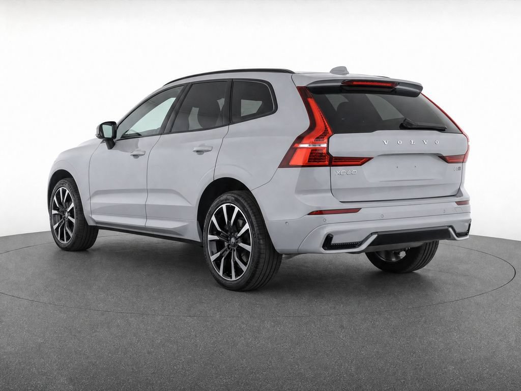 Certified 2023 Volvo XC60 B6 Ultimate w/ Climate Package AWD/4WD image 3