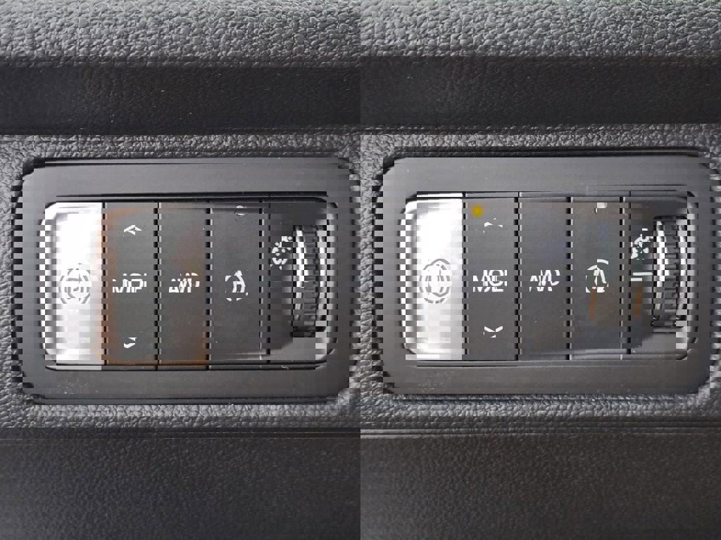 New 2026 Chevrolet Traverse LT w/ Midnight/Sport Edition image 16