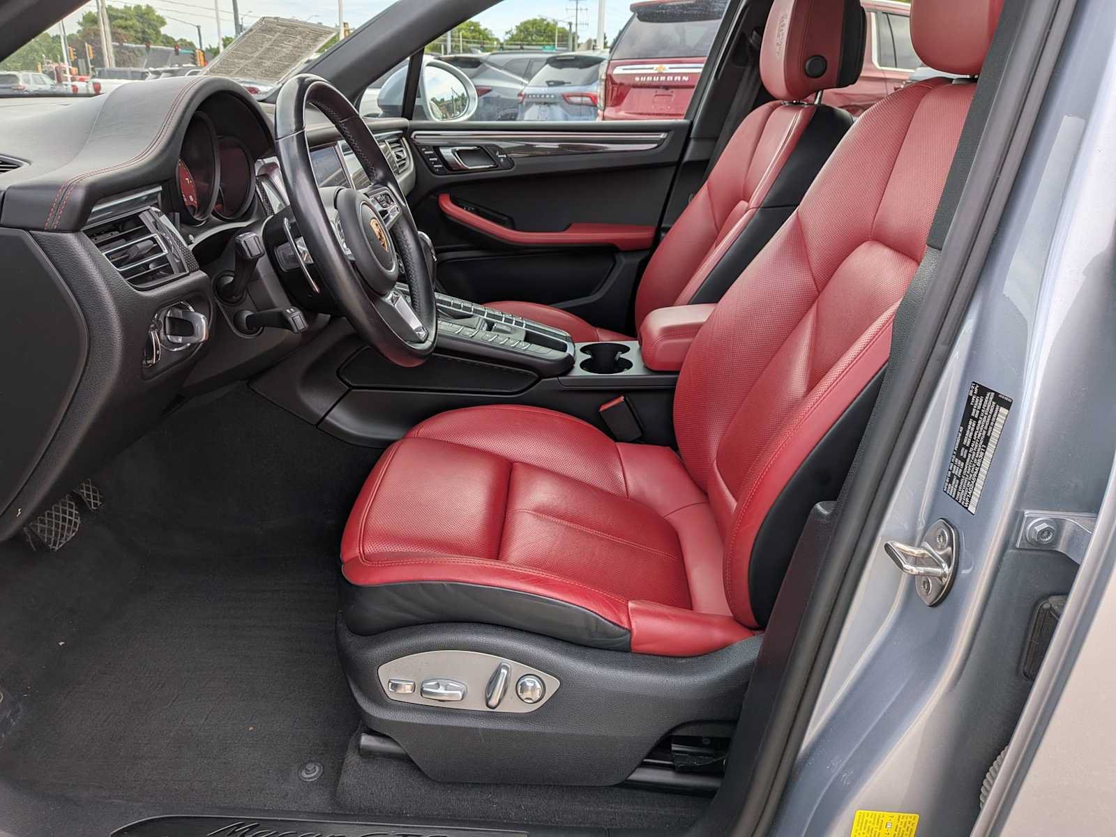 Used 2021 Porsche Macan GTS AWD/4WD image 15