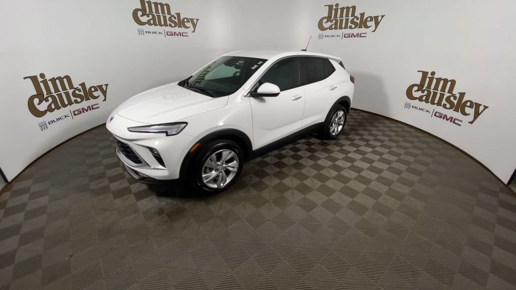Certified 2024 Buick Encore GX Preferred AWD/4WD image 4