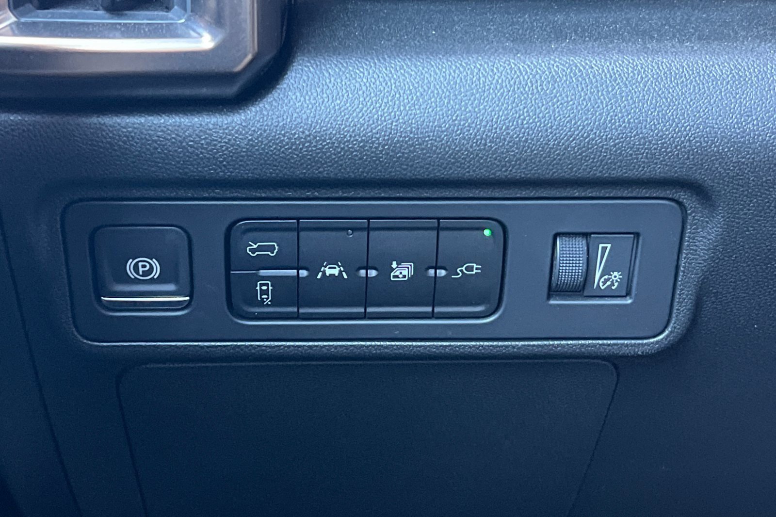 Used 2025 GMC Hummer EV 2X w/ Extreme Off-Road Package image 42